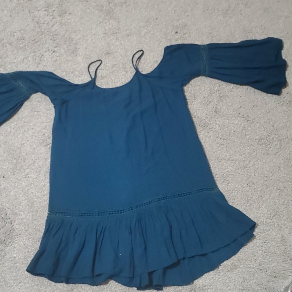 Dress - Picture 2 of 4